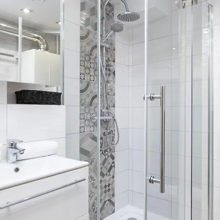 Classic & Elegant Moniuszki In By Renters *