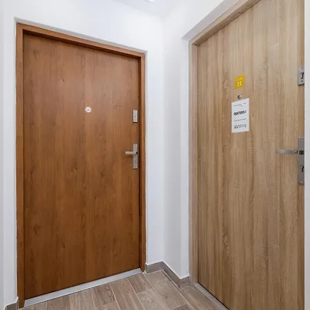 Classic & Elegant Moniuszki In By Renters Apartament *