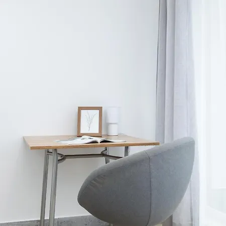 Apartment Classic & Elegant Moniuszki In By Renters *